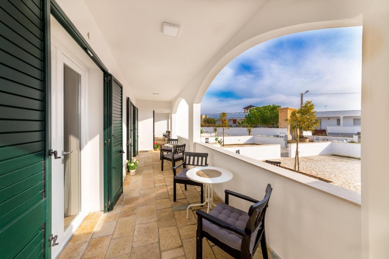 Salentoineout Bed & Breakfast Marina di Mancaversa Bagian luar foto