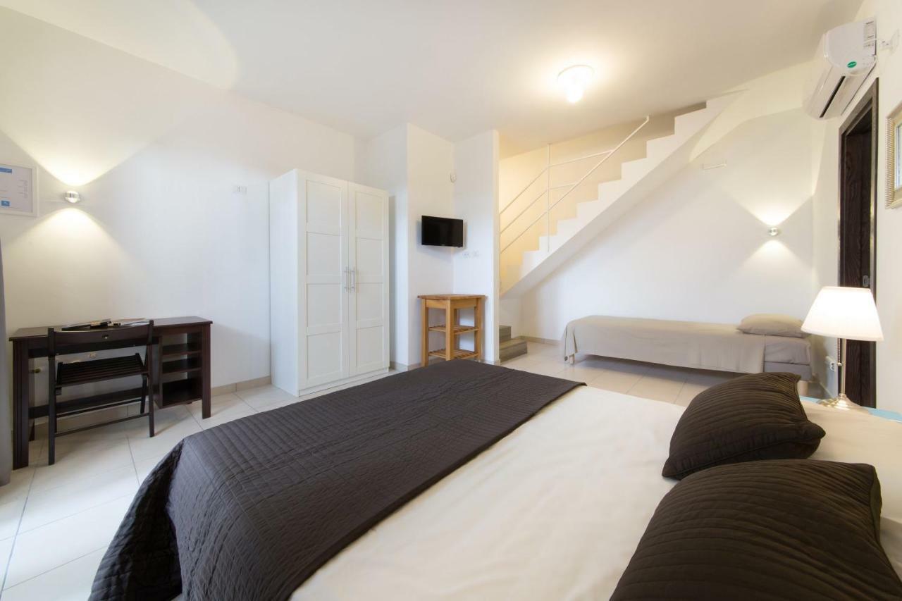 Salentoineout Bed & Breakfast Marina di Mancaversa Bagian luar foto