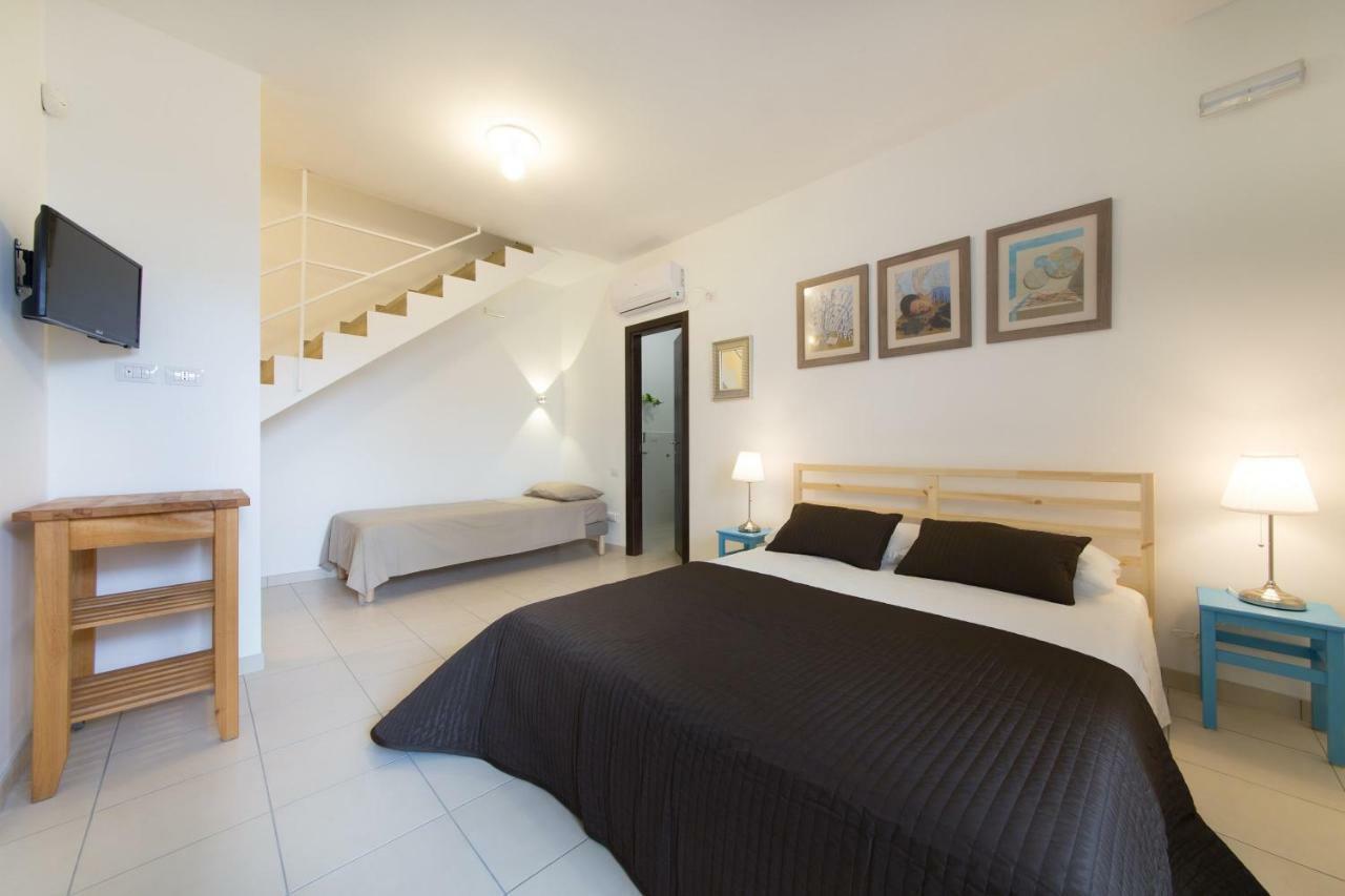 Salentoineout Bed & Breakfast Marina di Mancaversa Bagian luar foto